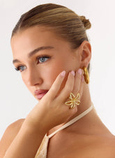 Sunpetal Ring - Gold